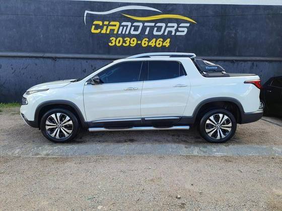 FIAT TORO 2.0 16V TURBO DIESEL VOLCANO 4WD AT9 FIAT TORO 2.0 16V TURBO DIESEL VOLCANO 4WD AT9